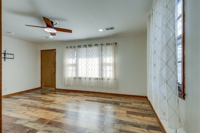 Photo - 2728 Nodyne Dr