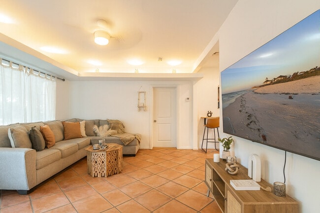 Photo - 1516 SW 8th Ave Unit SI FL1-ID1475643P