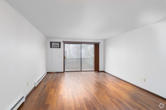 Photo - 316 - 324 E 18th Ave