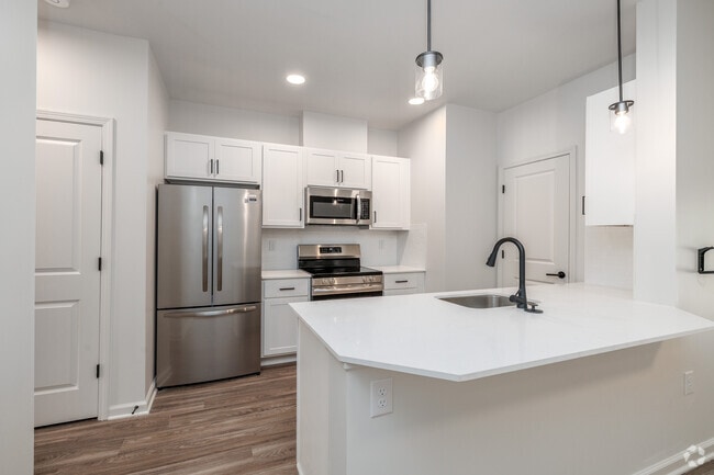 Interior Photo - Evergreen Pointe