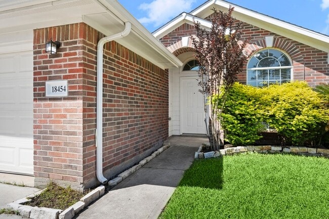 Photo - 18454 Sunrise Pines Dr