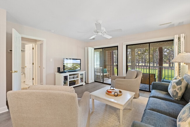 Building Photo - 366 Masters Dr Unit SI ID1253369P