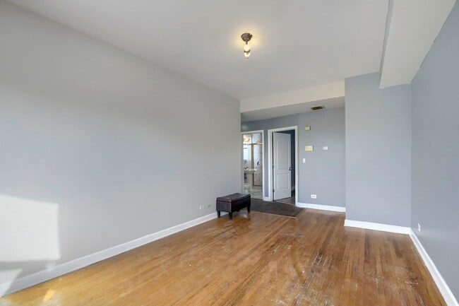 Photo - 7724 S Cornell Ave Unit 3