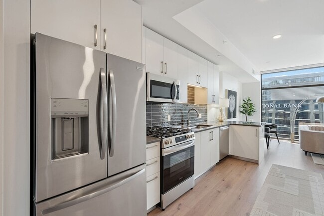 Photo - 1212 Demonbreun St Unit 1904