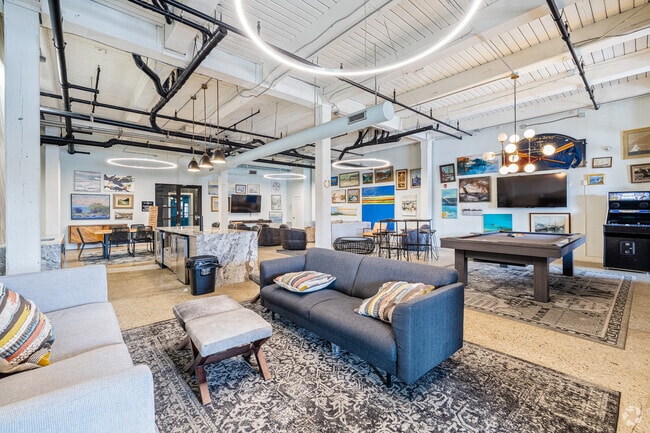 Building Photo - South Bank