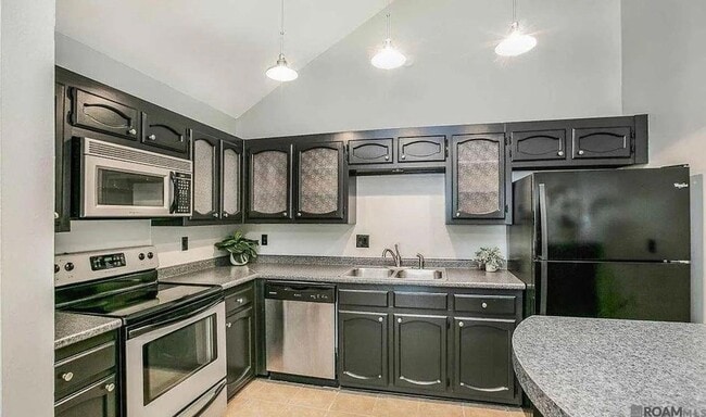 Photo - 745 Stoney Creek Ave