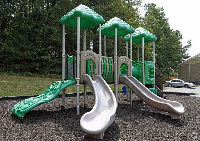 Playground - Vetra Forest Hills - Lexington Street