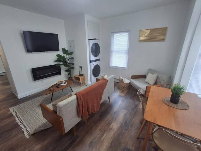 Building Photo - 23 Handy St Unit ID1373657P