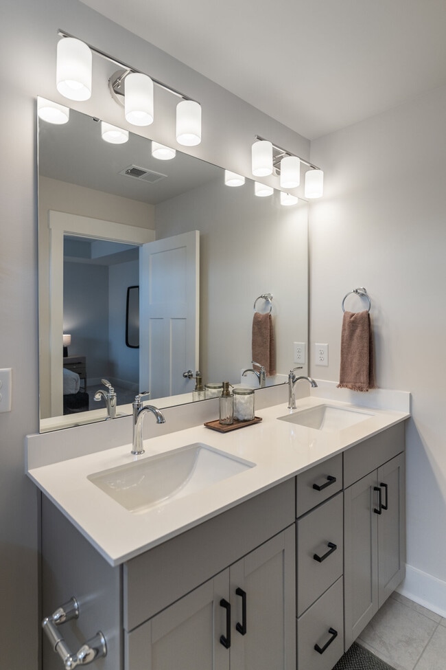 Photo - Maybrook Terraces