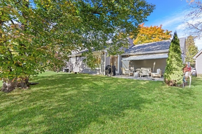 Photo - 658 White Ct