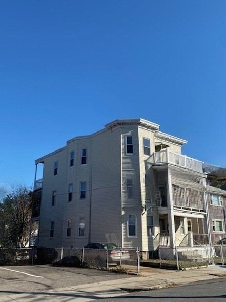Building Photo - 22 Gardena St Unit 3