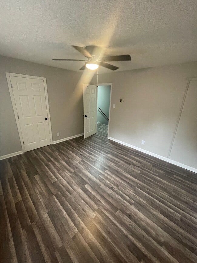 Photo - 2909 Burgess Drive