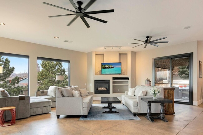 Building Photo - 1942 S Routt Ct Unit ID1013114P