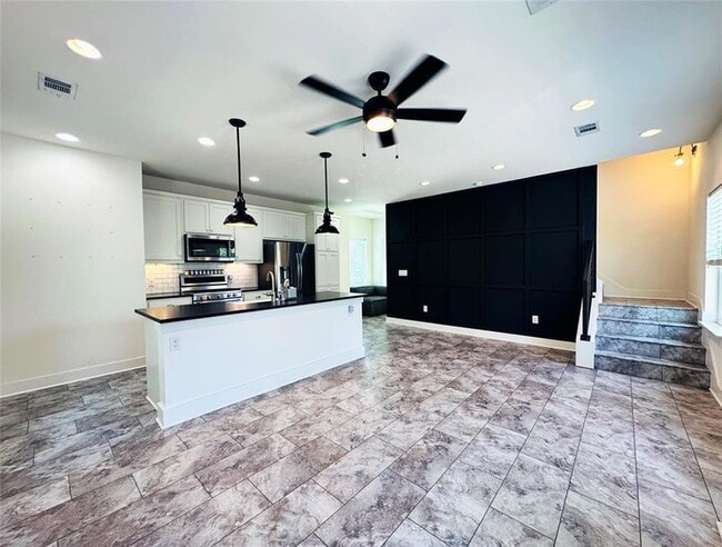 Photo - 2716 Halcyon Dr Unit 38
