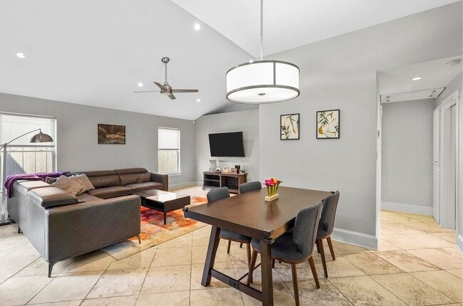 Photo - 4319 Cabell Dr