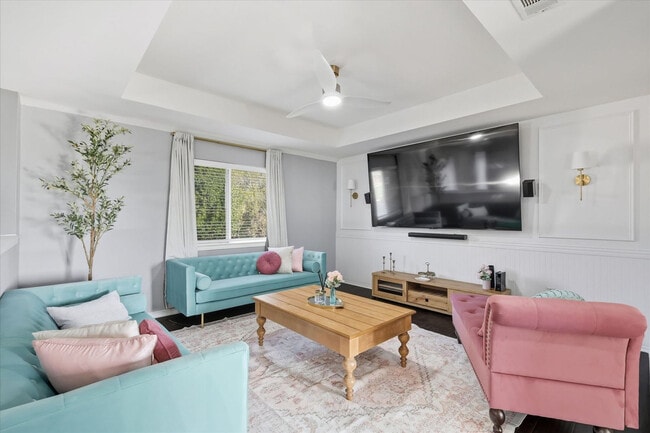 Photo - 537 Purdue Dr Unit ID1320744P