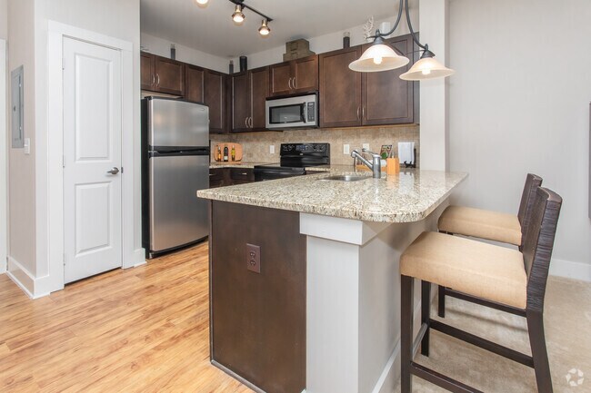 2BR, 2BA - 1081SF - Gables Midtown