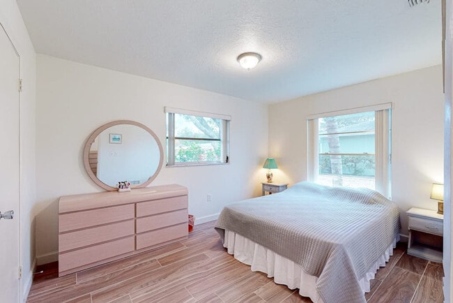 Photo - 5887 Whistlewood Cir Unit SI ID1591533P