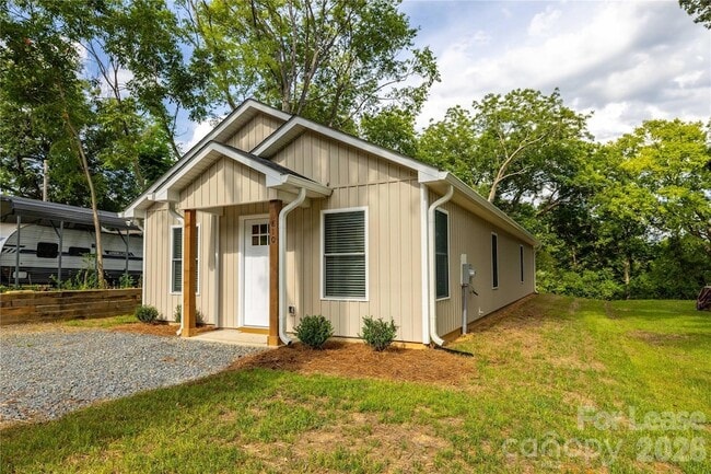Photo - 810 Long St