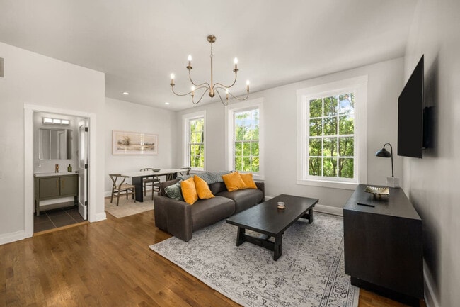 Building Photo - 1326 Broadway Unit ID1312458P