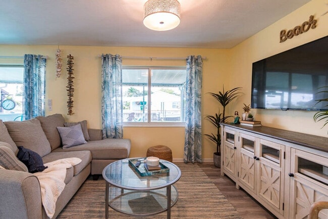 Building Photo - 215 Richland Ave Unit ID1044313P