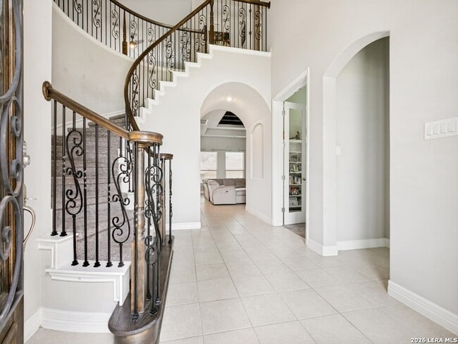 Photo - 268 Englewood Ln