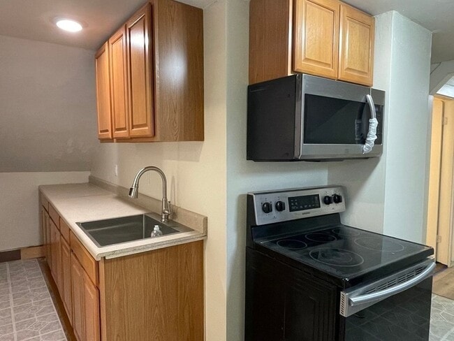 Photo - 4 Underwood Ct Unit 3