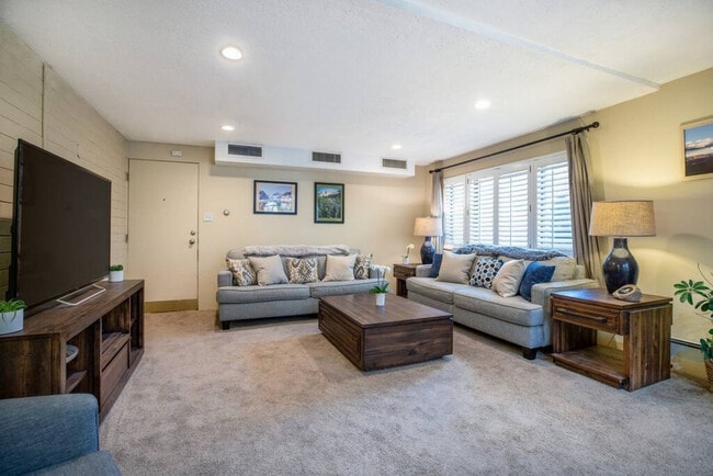 Building Photo - 1705 Captain Molly Dr Unit SI ID1597537P