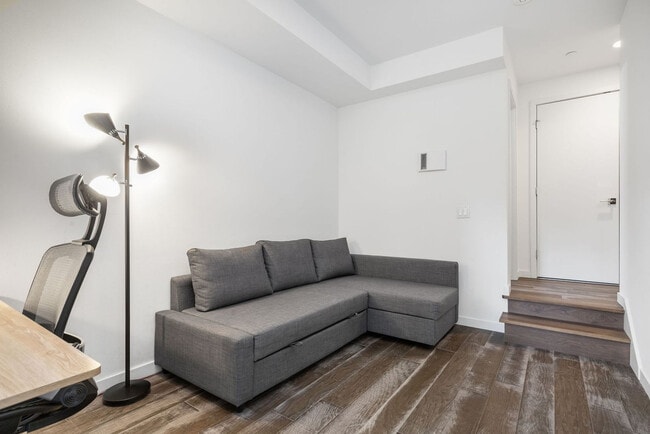 Building Photo - 301 Valley St Unit ID1299299P