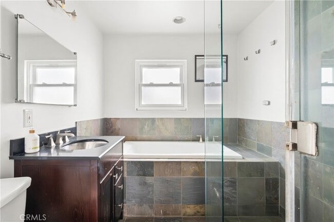 Photo - 1881 Glenneyre St