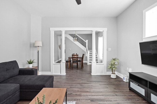 Photo - 42 S Holmes Ave Unit ID1303774P