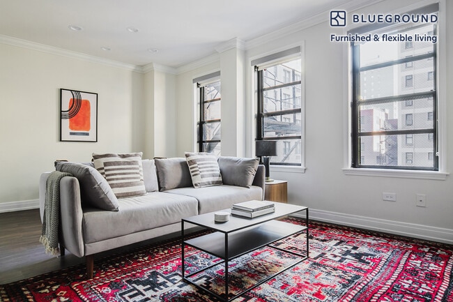 Building Photo - 200 E Chestnut St Unit SI FL10-ID1156