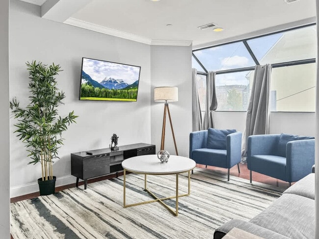 Building Photo - 606 S 2nd St Unit ID1055797P