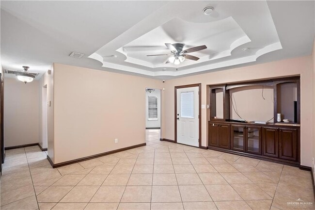 Photo - 307 Silverado Dr E