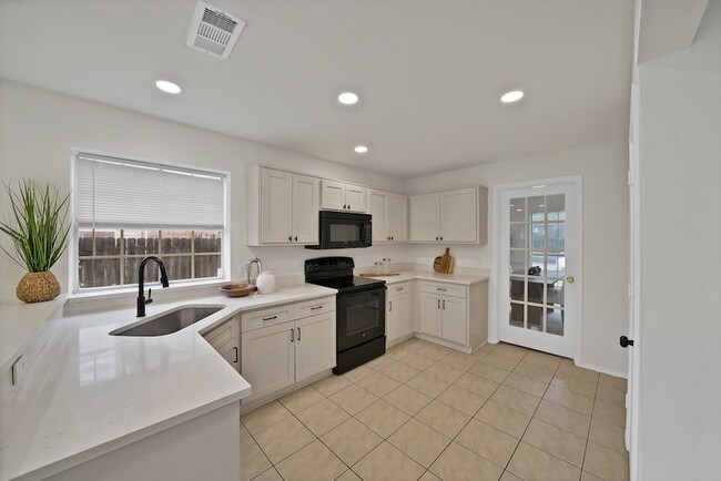 Photo - 7548 Meadow Creek Dr