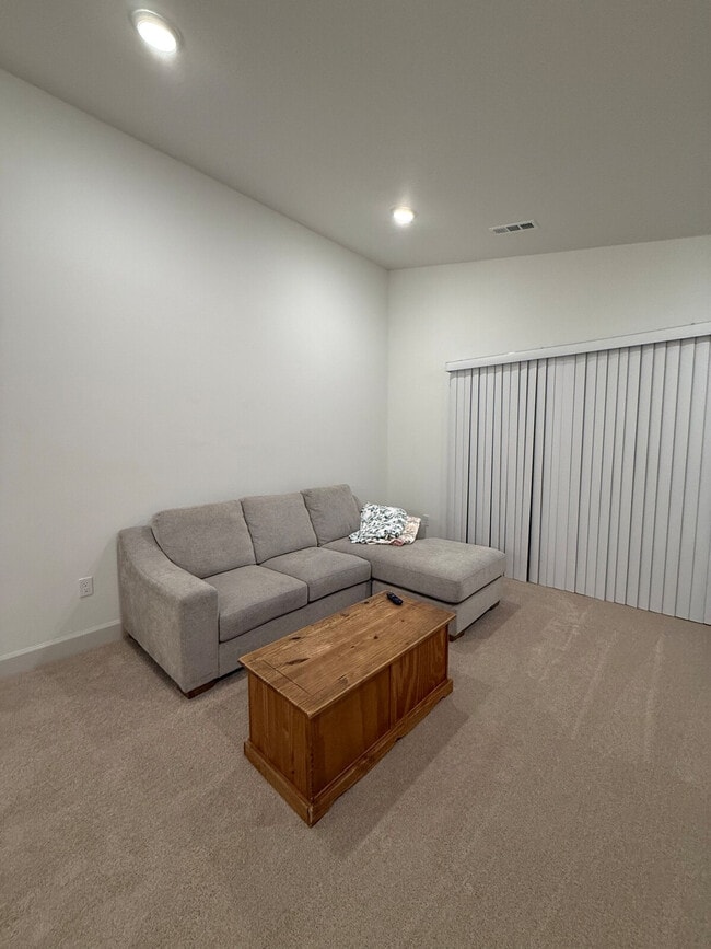 Building Photo - 385 Taft St Unit ID1397081P