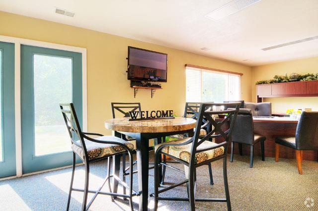 Leasing Office - The Woodlands of Crest Hill