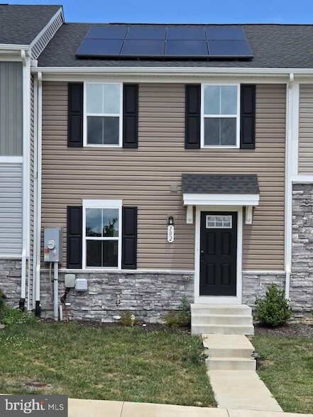 Photo - 102 Spring Pl
