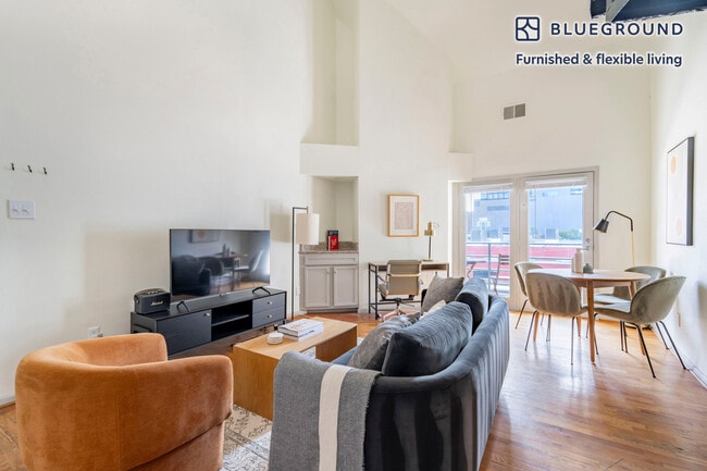 Photo - 301 E 4th St Unit FL3-ID340