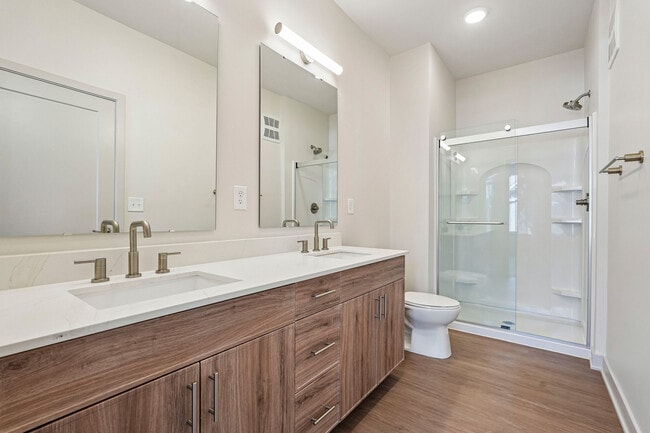 Photo - Whitman Villas