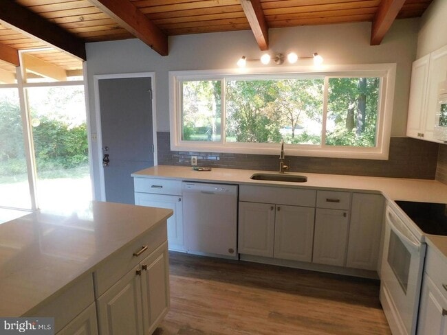 Photo - 1242 S Governors Ave
