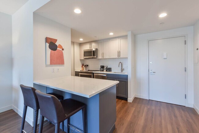 Photo - 350 Third St Unit SI FL8-ID1345373P