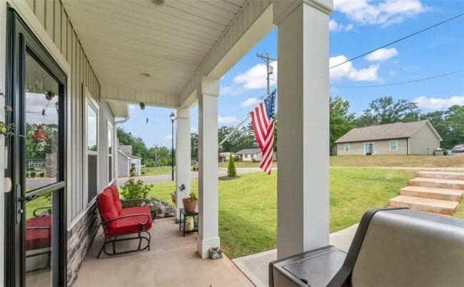Photo - 1044 Fairfield Dr