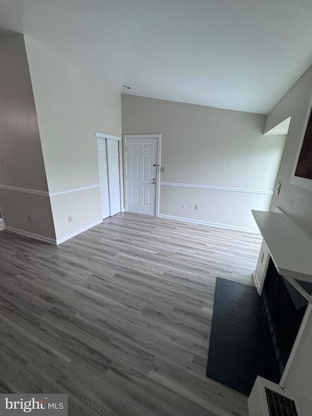 Photo - 2049 Lucas Ln