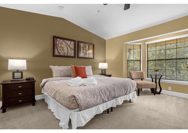 Photo - 8228 Cloisters Cres Ave Unit SI ID1570177P