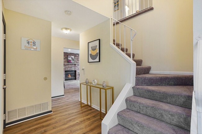 Photo - 303 Danbury Dr Unit SI ID1285015P