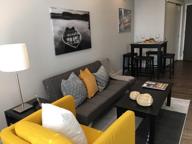 1BD, 1BA - 500 SF - 2525 Eliot Street Apartments