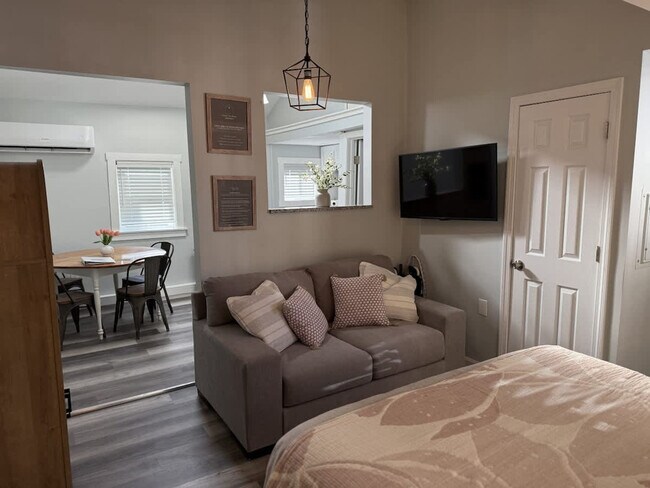 Photo - 4 Auburn Ave Ext Unit ID1312393P