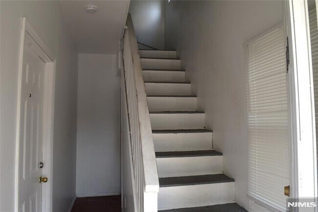 Photo - 129 Central Pl