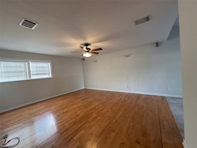 Photo - 2614 W Newton Cir